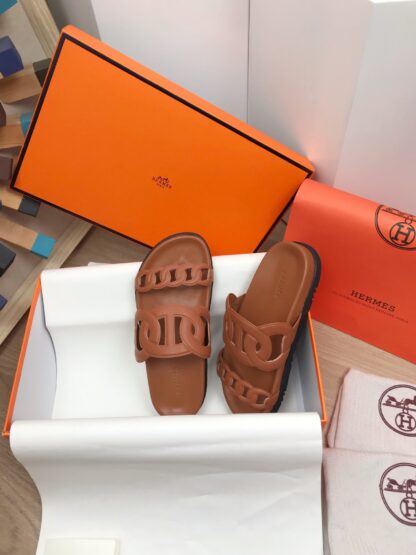 Hermes dark brown spring and summer new charm slippers - Image 9