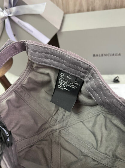 Balenciaga all-match logo embroidered baseball cap - Image 9