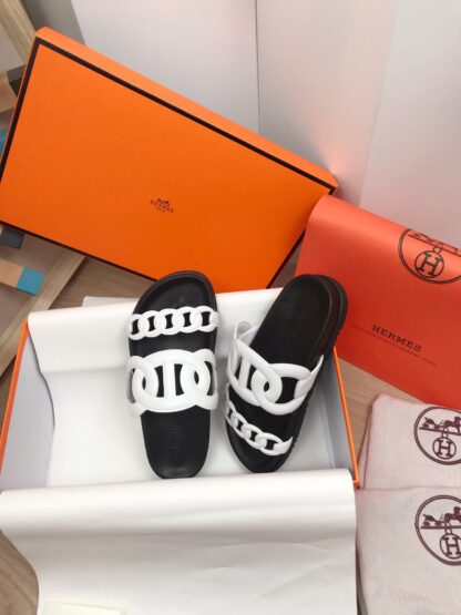 Hermès white spring and summer new charm slippers - Image 9