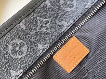 Louis Vuitton Besace Zippée Medium Handbag - Image 9