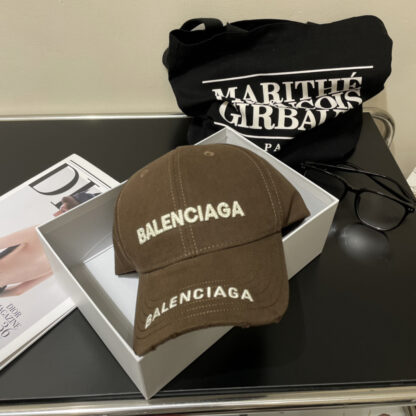 Balenciaga simple and stylish couple baseball cap - Image 9