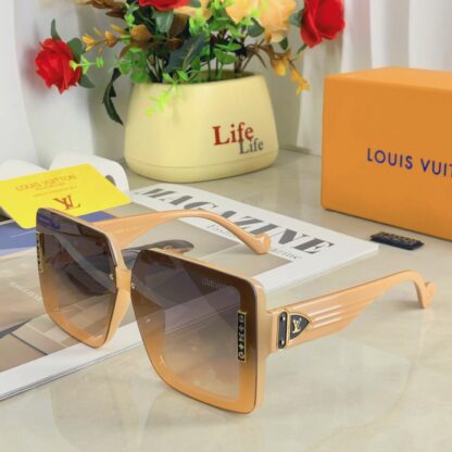 LOUIS VUITTON Fashion Sunglasses - Image 10