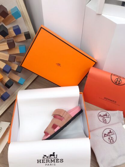 Hermes pink spring and summer new leather slippers - Image 9