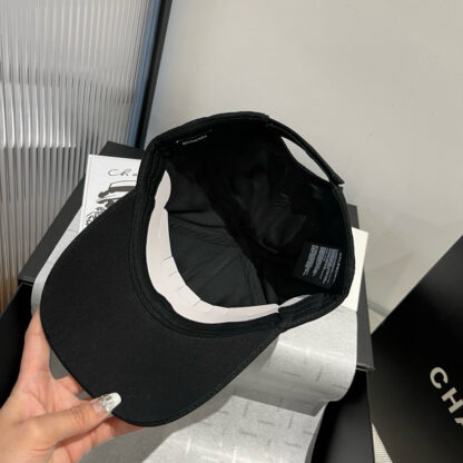 Balenciaga baseball cap - Image 9
