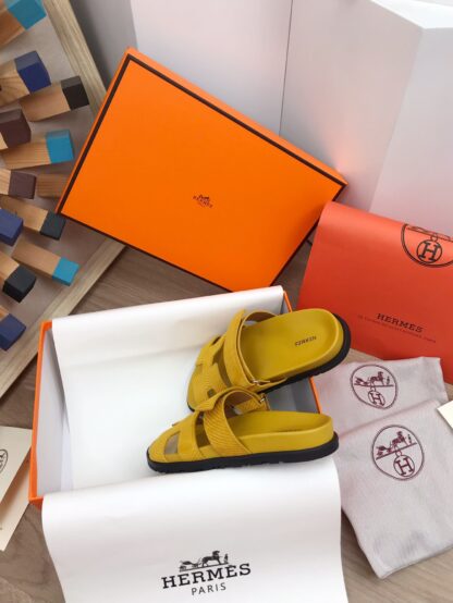 Hermès yellow spring and summer new leather slippers - Image 9