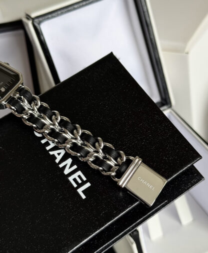 Chanel vintage sugar cube watch - Image 10