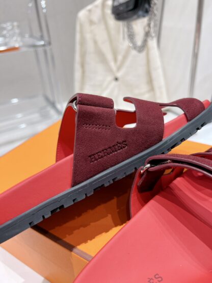 Hermès new deep red spring and summer leather slippers - Image 8