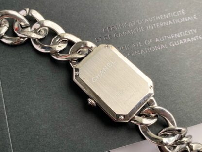 Chanel exquisite quartz watch - Image 10