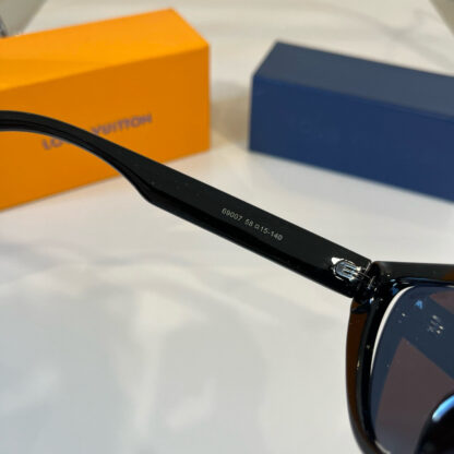 LOUIS VUITTON Fashion Sunglasses - Image 10