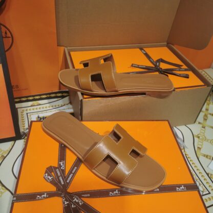Hermès Brown Plain Handmade Slippers - Image 9