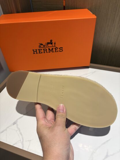 Hermes big yellow comfortable all-match non-slip breathable casual slippers - Image 9