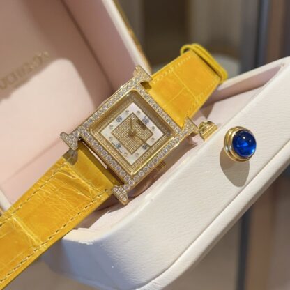 Hermes Square Dial Elegant Watch - Image 9