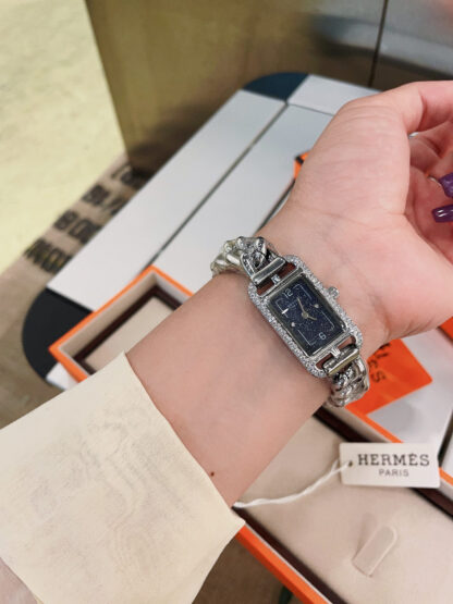 Hermes Simple Diamond Quartz Watch - Image 8
