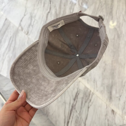 Celine best-selling baseball cap - Image 9