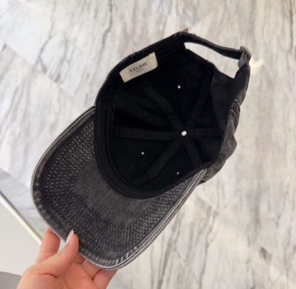 Celine best-selling baseball cap - Image 9