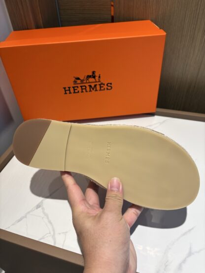 Hermes apricot comfortable and versatile non-slip breathable casual slippers - Image 9