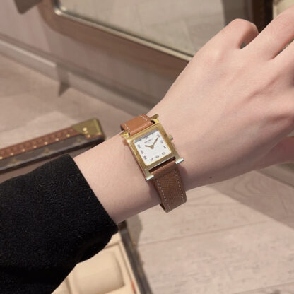 Hermes stylish simple quartz watch - Image 8