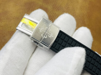 Patek Philippe Aquanaut Ladies Quartz Watch - Image 9