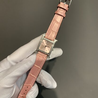 Hermes Sakura Pink Fashionable and Exquisite Watch - Image 7