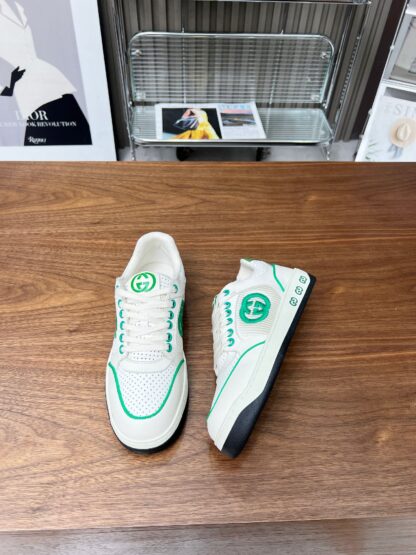 Gucci low-top distressed sneakers