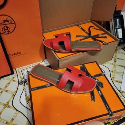 Hermès palm print red leather slippers - Image 9