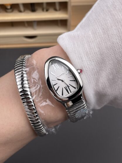 Bulgari snake-shaped women's watch - Image 8