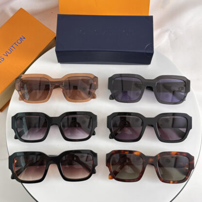 LOUIS VUITTON Fashion Sunglasses - Image 10
