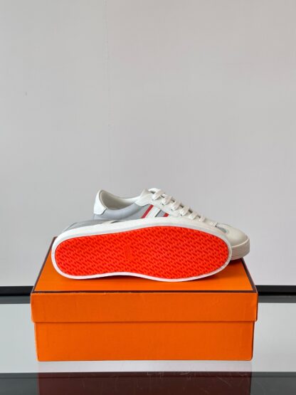 Hermes white and gray high-end men's low-top thick-soled casual sports shoes - Image 9