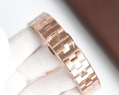 Vacheron Constantin exquisite diamond-set quartz watch - Image 8