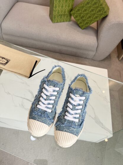 Gucci low-top casual sneakers - Image 9