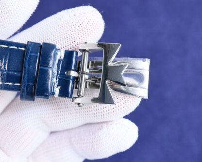 Vacheron Constantin stylish and versatile watch - Image 9