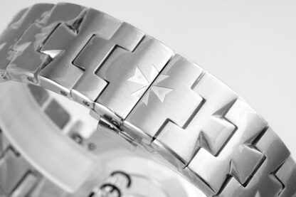 Vacheron Constantin Overseas Collection - Image 9