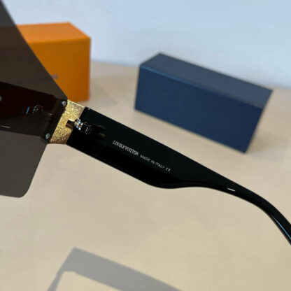 LOUIS VUITTON Fashion Sunglasses - Image 10