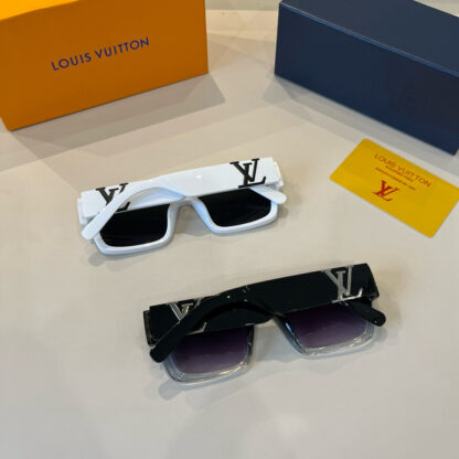 LOUIS VUITTON Fashion Sunglasses - Image 10