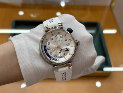 Louis Vuitton's versatile fashion watches - Image 9