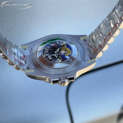 Rolex's Spring new "Meteorite Dial" GMT "Red with Black Bezel" - Image 9