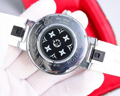 Louis Vuitton III watches - Image 9