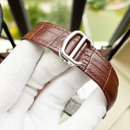 Cartier elegant and casual men's watch - Image 8
