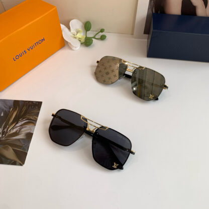 LOUIS VUITTON Fashion Sunglasses - Image 10