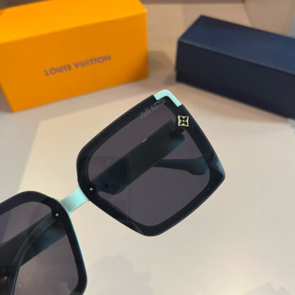 LOUIS VUITTON Fashion Sunglasses - Image 10