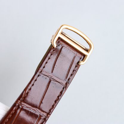 Cartier elegant and chic mechanical watch - Image 8