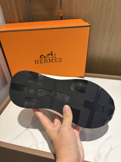 Hermes black stylish simple casual sports shoes - Image 9