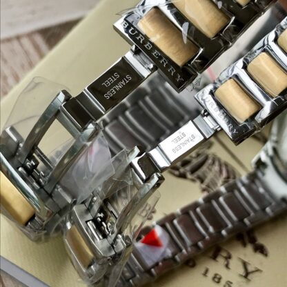 Burberry Classic Vintage Quartz Pair of Watches - Image 9