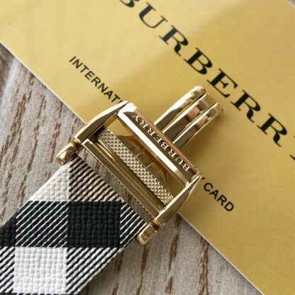 Burberry Classic Vintage Quartz Women's Watch - Image 9
