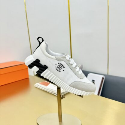 Hermès Spring and Summer Classic Couple Style Gray and White Colorblock Sports Casual Shoes - Image 9