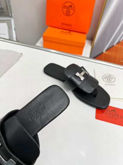 Hermès Spring and Summer Black Daily Home Travel Holiday Essential Slippers - Image 8