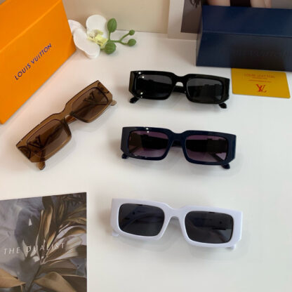 LOUIS VUITTON Fashion Sunglasses - Image 10