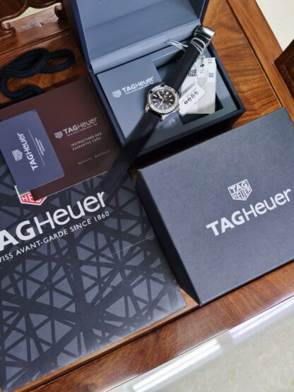 TAGHeuer Aquaracer Series Quartz Women's Watch - Image 6