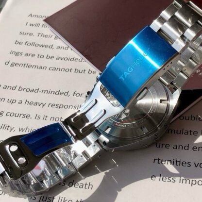 TAGHeuer Quartz Men's Steel Strap Watch - Image 7