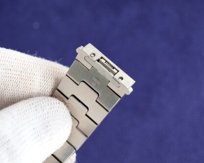 Cartier's latest Santos mechanical watch - Image 6